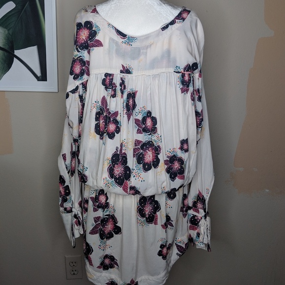 🚨Sold Fre People Tuscan Dreams White Floral Tunic - Picture 5 of 7